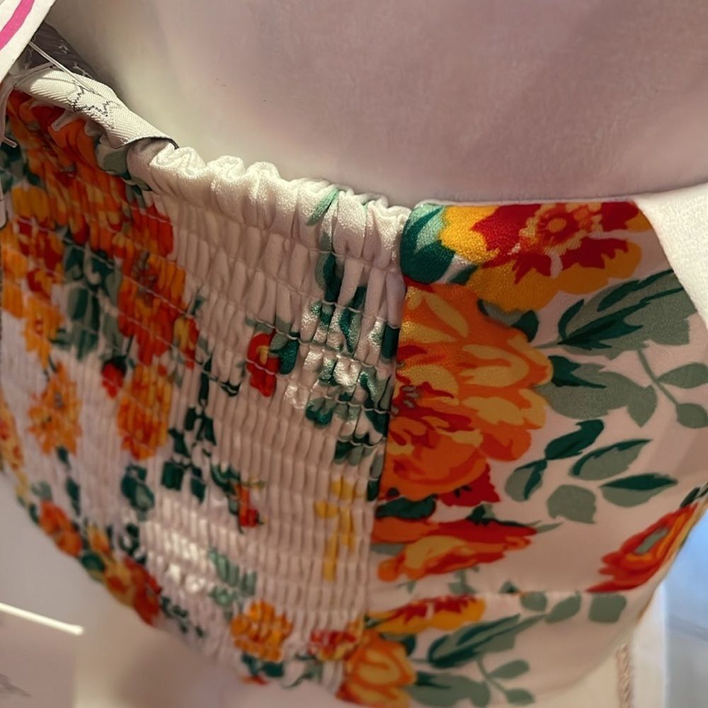 WAYF Orange Rose Floral Crop Top - Picture 4 of 4